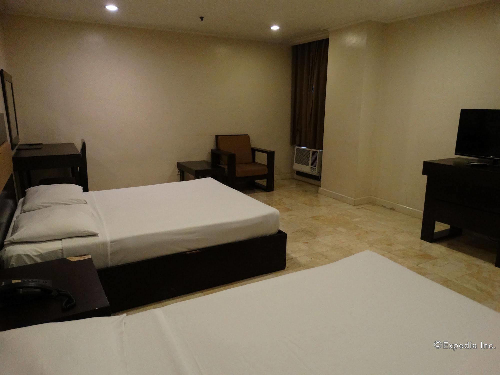 Paragon Tower Hotel Manila Exteriör bild