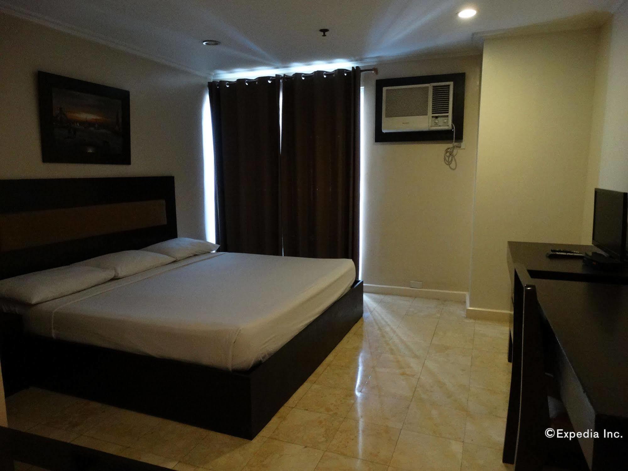 Paragon Tower Hotel Manila Exteriör bild