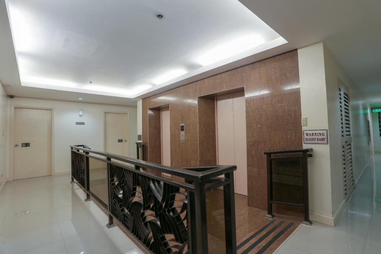 Paragon Tower Hotel Manila Exteriör bild
